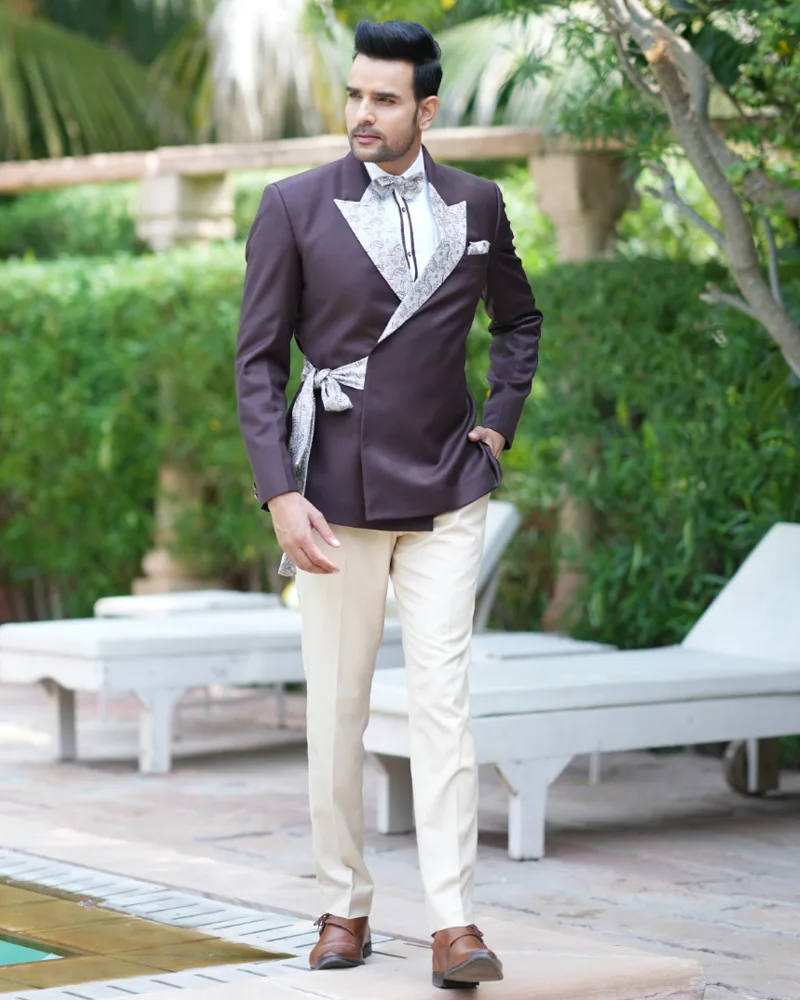 The Silver and Walnut Stellar Tuxedo Set - Image 3